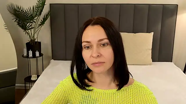 DitaNoir online show from November 24, 8:27 am