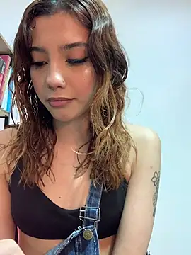 MiaaCute- online show from March 16, 8:13 pm