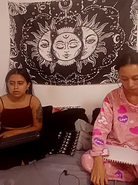 emily n abby online show from March 17, 1:04 pm