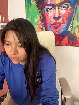 LeahParker Pink online show from October 20, 1:47 pm