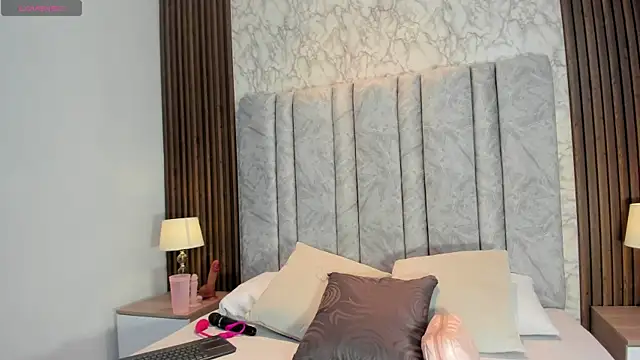 goddessfeetxx online show from November 4, 8:25 pm