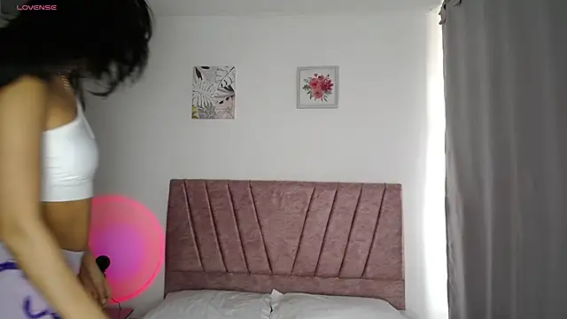 EmmaNova  online show from October 29, 3:47 pm