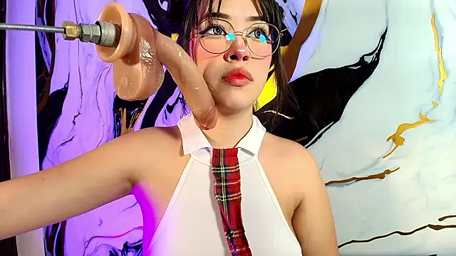 sophiie18 online show from March 17, 12:09 pm