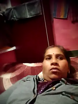 OliveGreen22 online show from November 21, 1:29 am