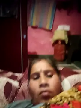 OliveGreen22 online show from November 17, 2:51 pm