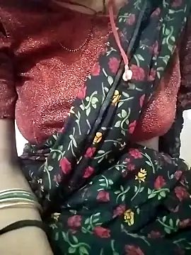 OliveGreen22 online show from October 29, 7:45 am