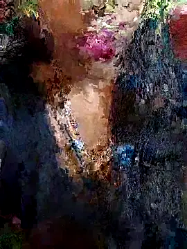 Itz Aisha   online show from April 11, 6:30 am