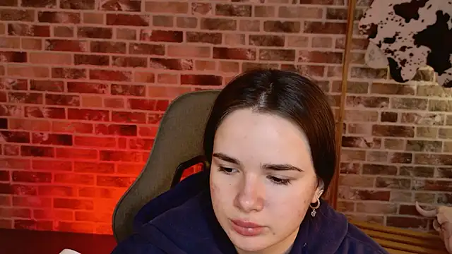 May Bloom online show from February 13, 6:15 am