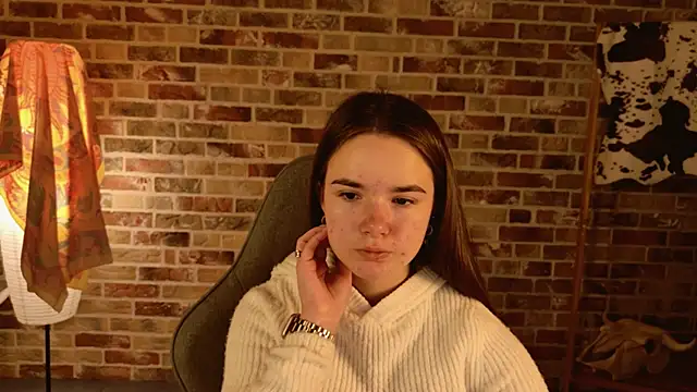 May Bloom online show from December 2, 5:09 am