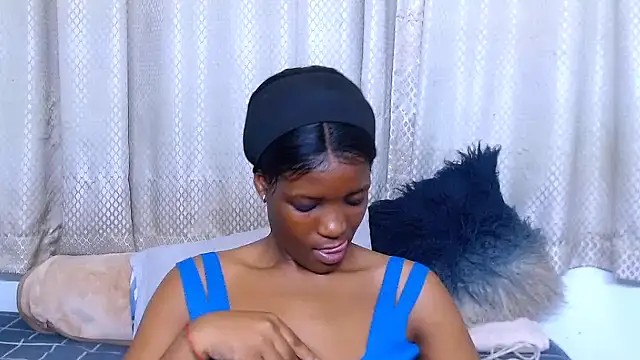 AfricanBarbiee69 online show from December 22, 9:29 pm