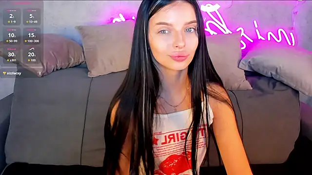 Eva Mayers online show from November 5, 1:22 am