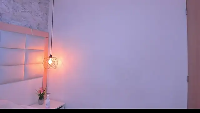 Sofia clk online show from April 14, 3:28 am