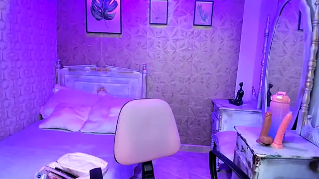 Sofia clk online show from December 19, 3:43 am