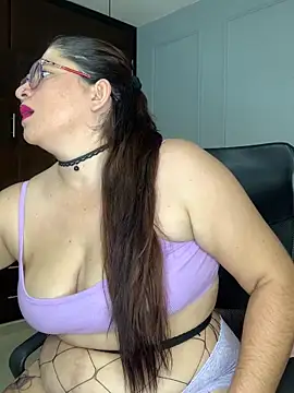 Orianabluee  online show from November 22, 3:53 am