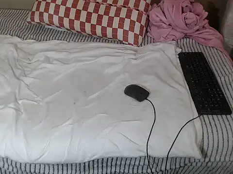 RissaGx online show from October 24, 12:45 pm