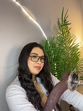 Juli Casanova online show from April 1, 12:39 pm