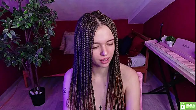  HypeQueen  online show from November 12, 8:40 pm