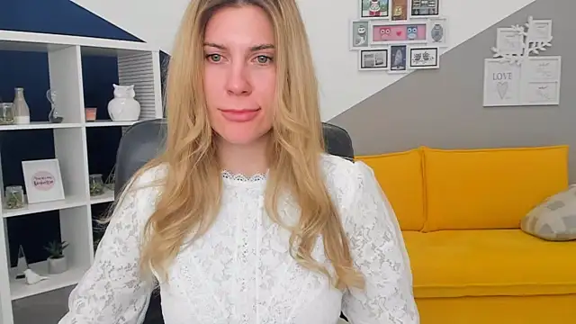 AryaAltkerer online show from March 8, 5:28 pm