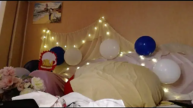 GloriaUpperLove online show from October 5, 7:13 am