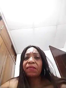 laseducida online show from December 1, 2:48 am