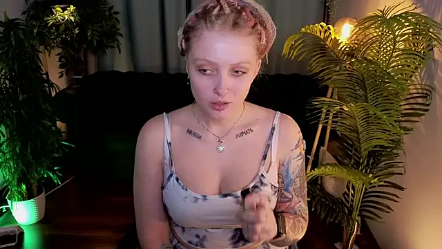 Kiki shay online show from November 14, 3:56 pm