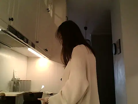 Yelivora online show from February 16, 1:00 pm