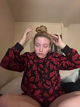 xoxokehlani online show from April 4, 2:32 am