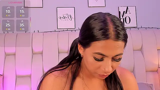 ameliebelle  online show from December 15, 3:17 pm