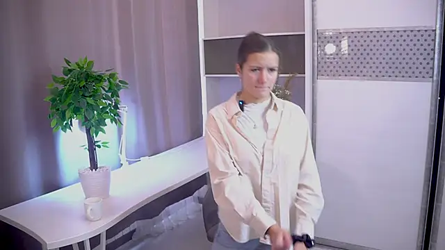 KeshaRachi online show from October 25, 3:14 am