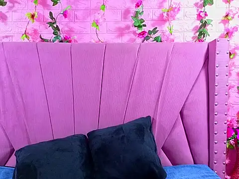 Alyy Brown online show from November 2, 1:53 am