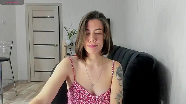 twinkle rosie online show from October 31, 8:13 pm