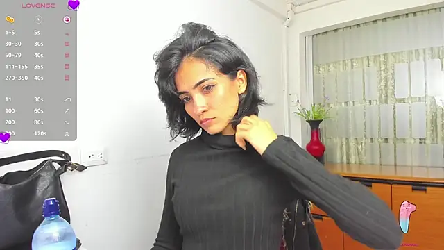 chloehanna online show from November 24, 6:10 pm