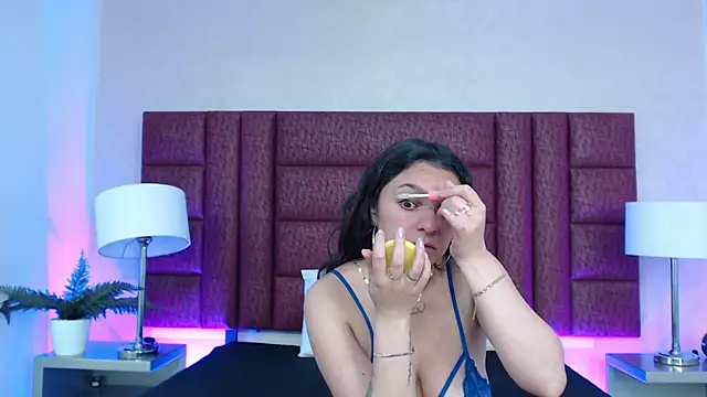 Emmy Palacios online show from October 27, 12:01 pm