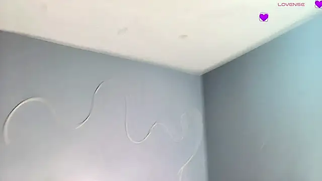 NaomiQueents online show from November 18, 1:01 pm