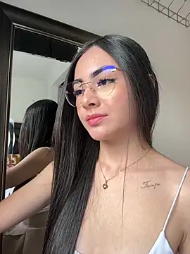 IslaCole online show from February 10, 9:18 pm