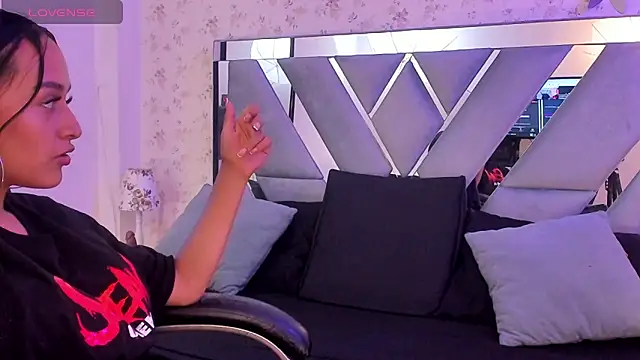 samaris smith online show from November 20, 3:07 am