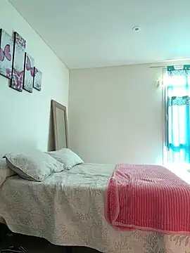 Rheetnena1 online show from July 24, 3:32 pm