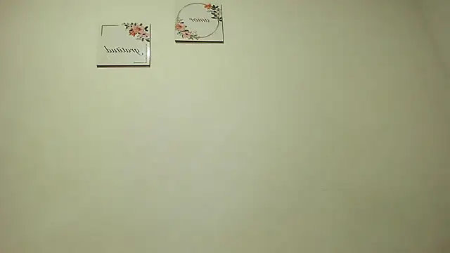 violetbunnyy1 online show from February 17, 11:37 pm