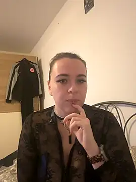 Latexaddictx  online show from October 26, 7:20 pm