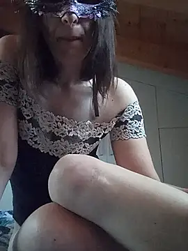 Snapshot of MissMonella85 chatting on November 29, 1:26 pm MissMonella85 online show from November 29, 1:26 pm