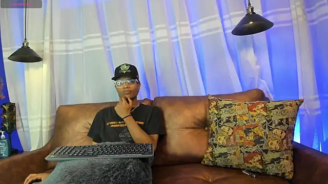 Suckdream1 online show from November 4, 8:03 pm