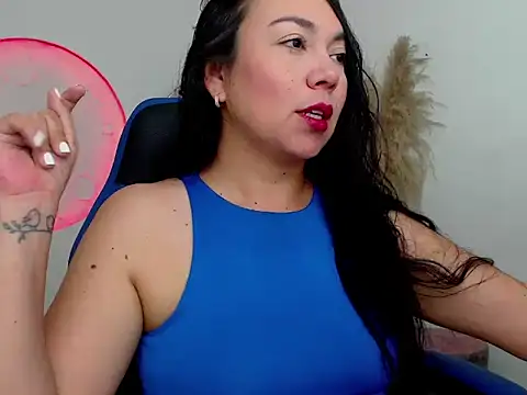 Yadis hot online show from November 20, 9:05 pm