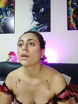 Caroline Jons online show from December 3, 1:46 pm