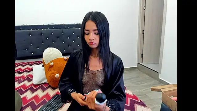 phenixpink22 online show from February 20, 1:04 am