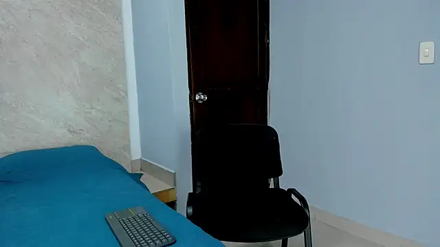 Sarahh-19 online show from December 16, 12:00 pm