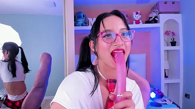 foxy sharlotte online show from October 28, 6:35 pm