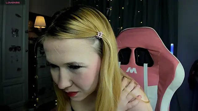 VivieSunn online show from February 1, 3:16 am