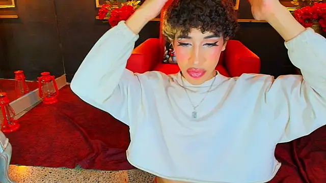 Nayla Monroee online show from December 18, 8:46 pm