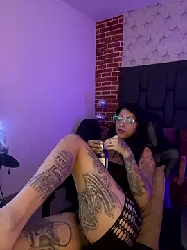 ghostwomaan online show from January 17, 12:56 pm