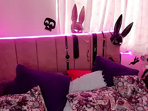 CleareRems online show from November 20, 1:12 pm